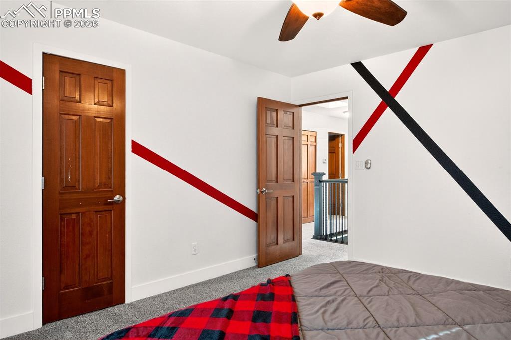 Image 32 of 45: Bedroom