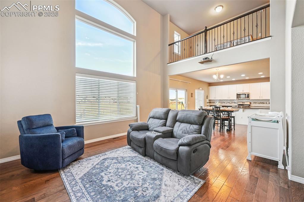 Image 10 of 50: Living Room