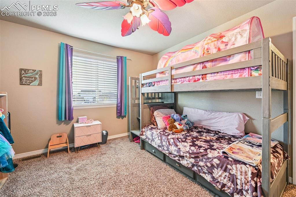 Image 21 of 50: Bedroom