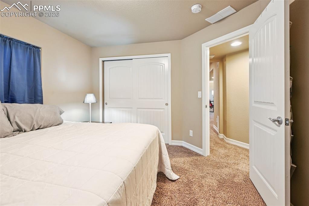 Image 38 of 50: Bedroom