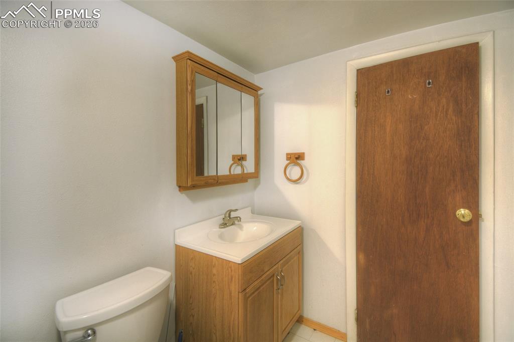 Image 24 of 31: Bathroom