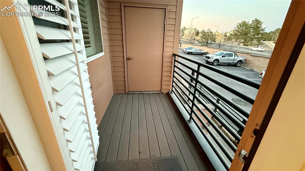 Image 18 of 26: Balcony