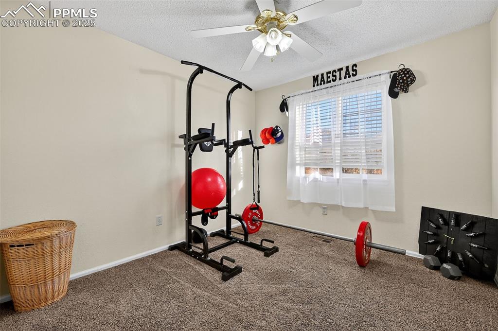 Image 20 of 33: Bedroom