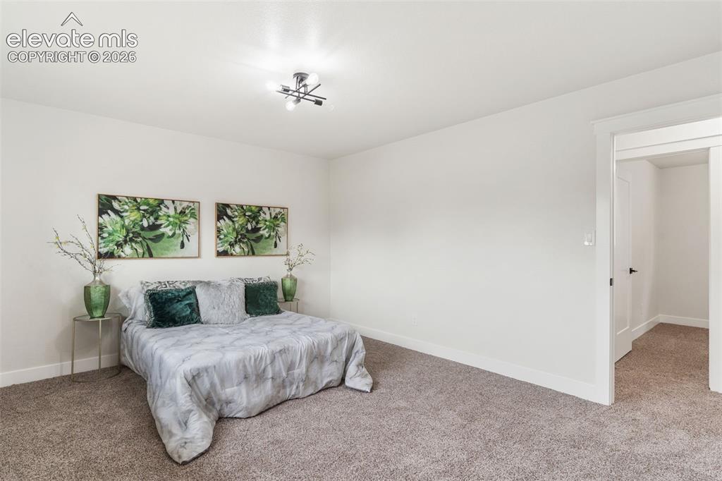 Image 17 of 47: Bedroom