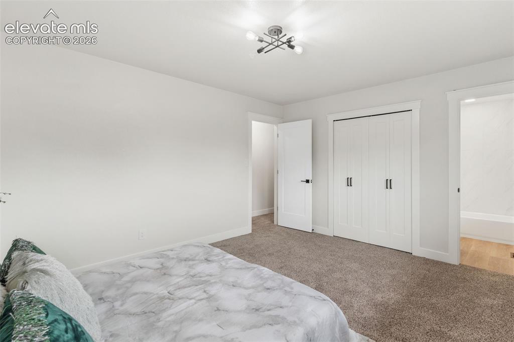Image 18 of 47: Bedroom
