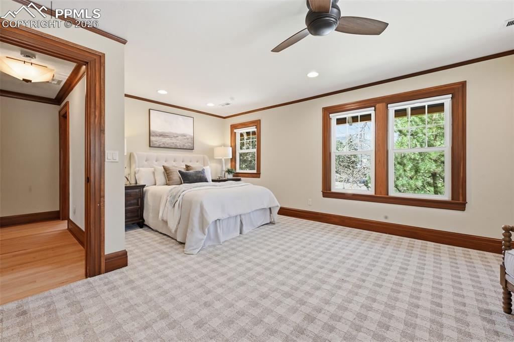 Image 21 of 47: Bedroom