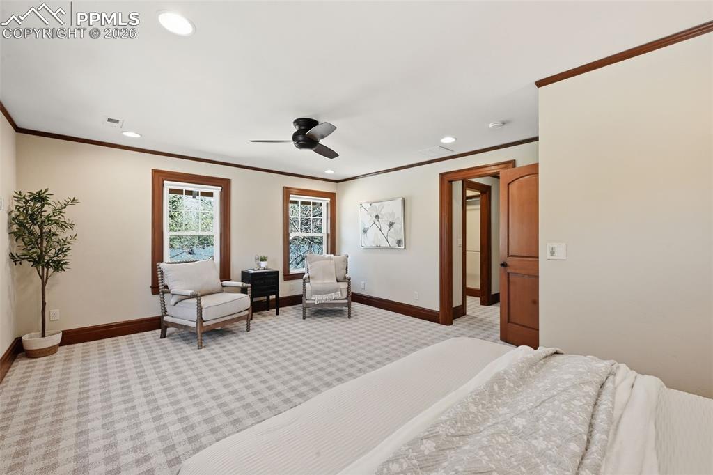 Image 23 of 47: Bedroom