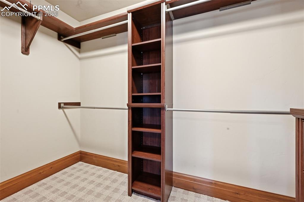 Image 35 of 47: Closet