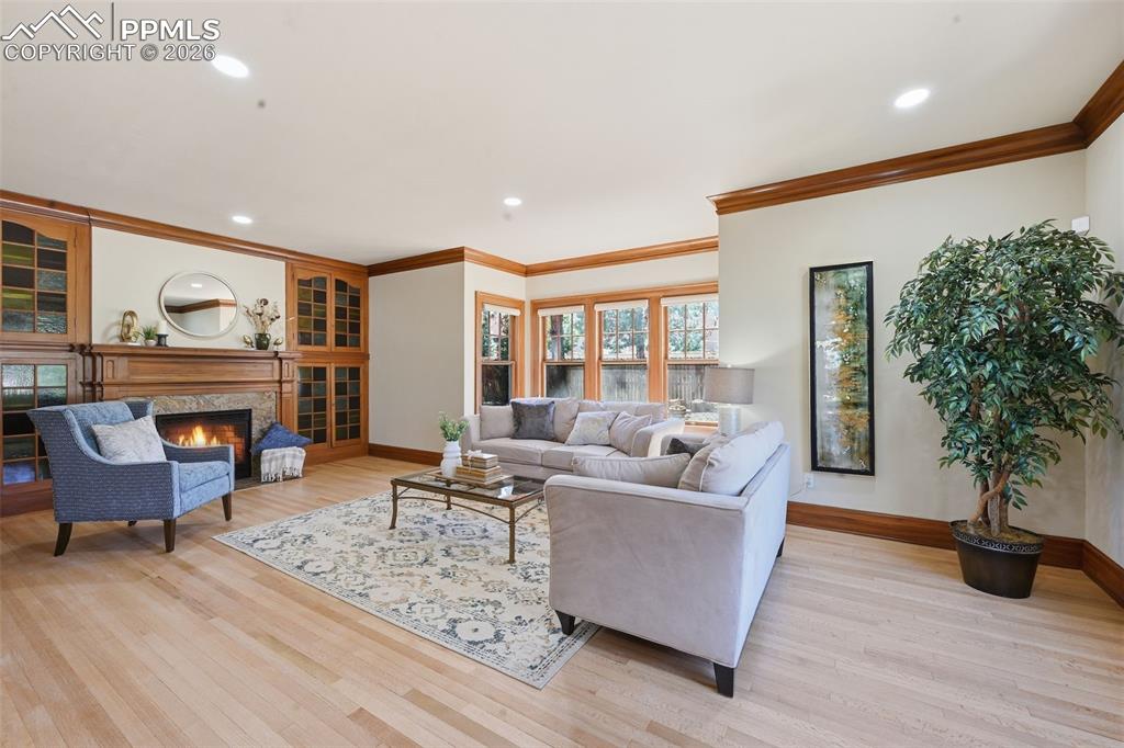 Image 8 of 47: Living Room