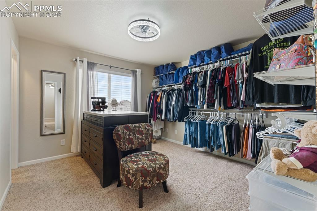 Image 20 of 48: Closet