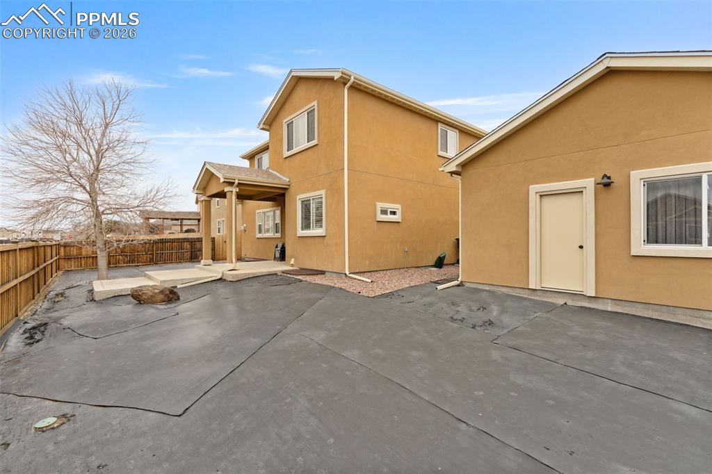 Image 38 of 48: Back of Structure