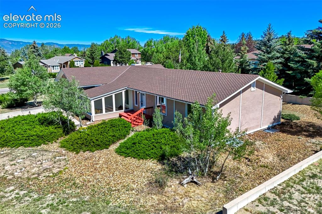 Image 2 of 45: Ranch-style residence