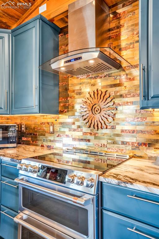 Image 11 of 44: Kitchen