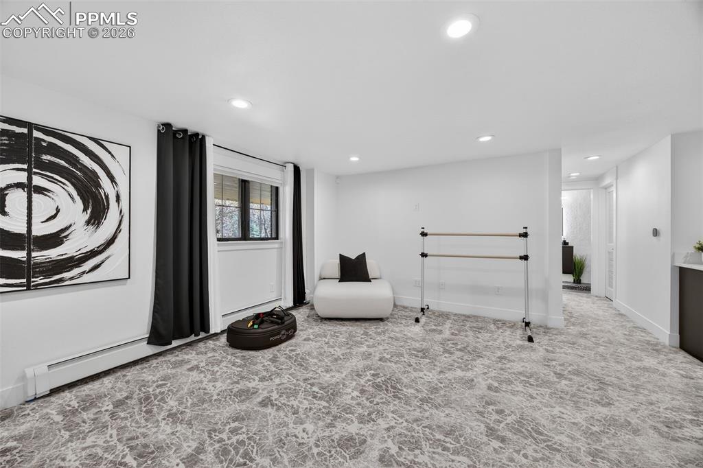 Image 25 of 47: Sitting Room