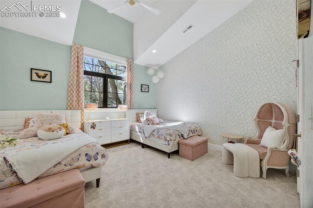 Image 33 of 47: Bedroom