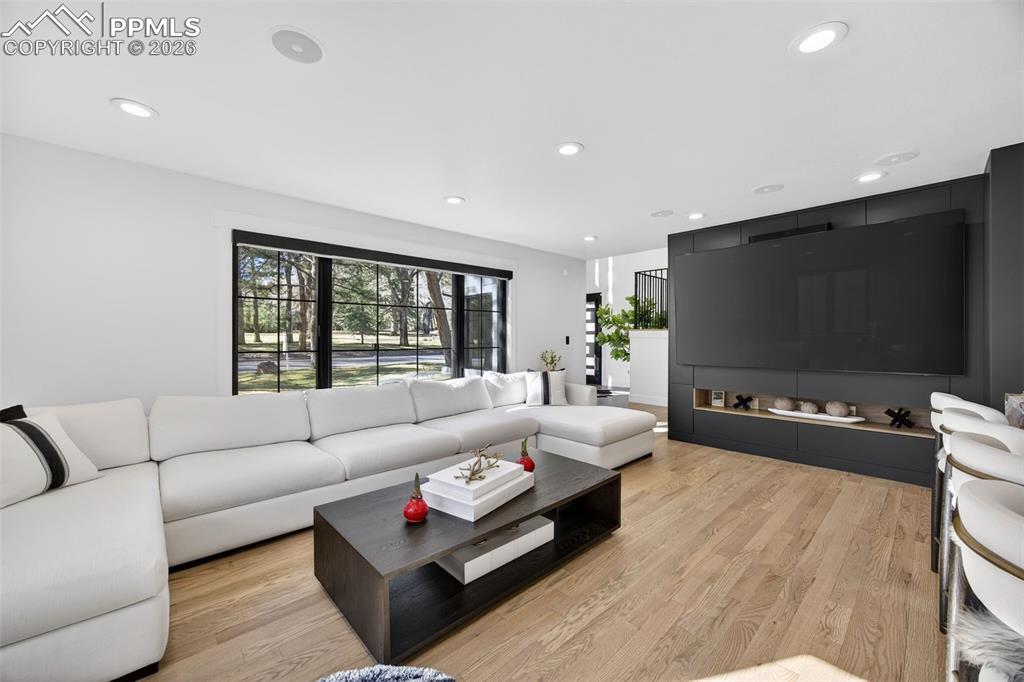 Image 8 of 47: Living Room