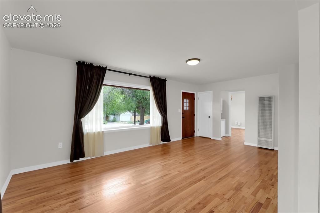 Image 3 of 23: Main-level living area