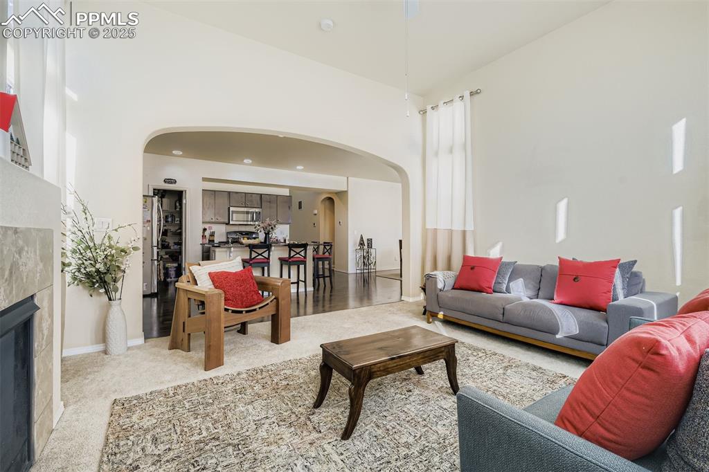 Image 6 of 32: Living Room