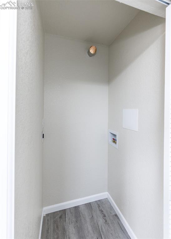 Image 16 of 35: Laundry