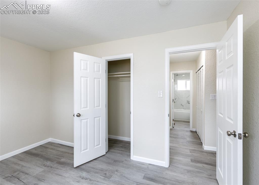 Image 23 of 35: Bedroom