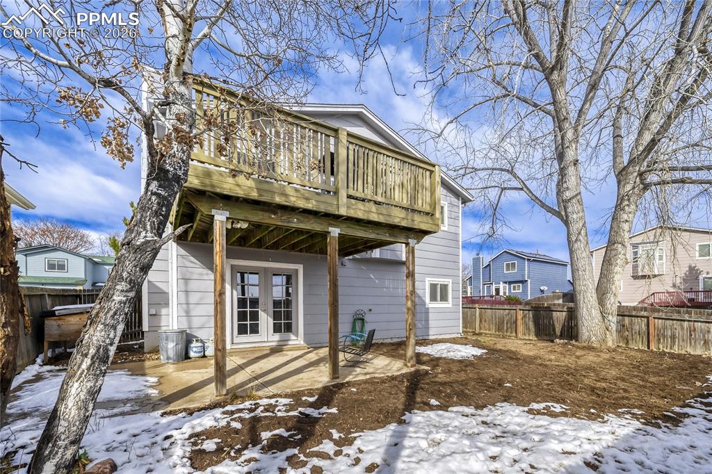 Image 25 of 26: Back of Structure