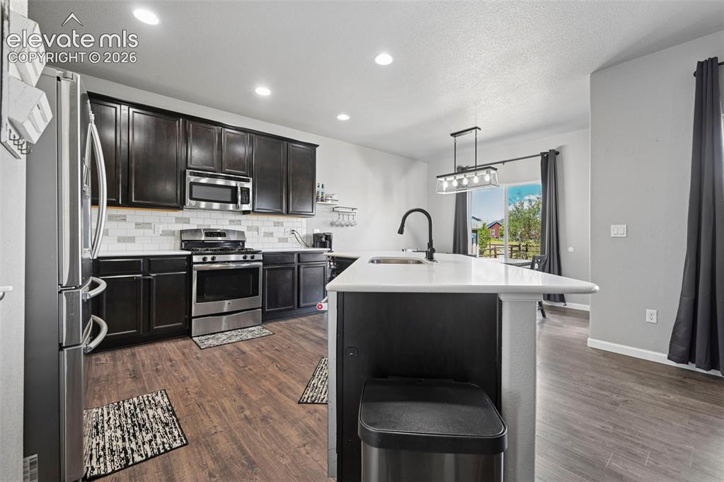 Image 8 of 47: Kitchen