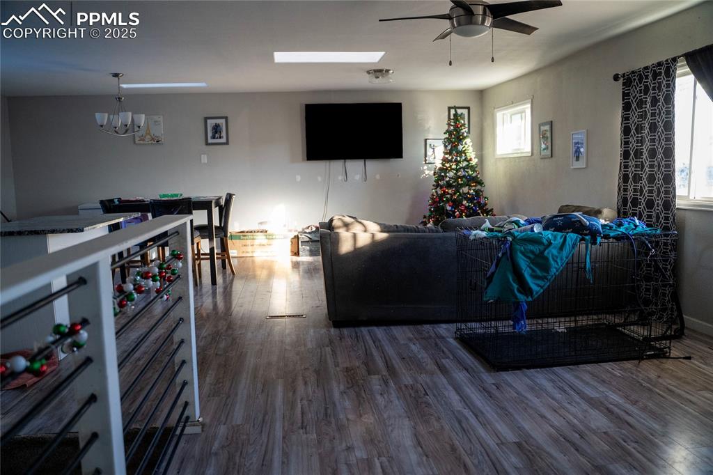 Image 4 of 15: Living Room