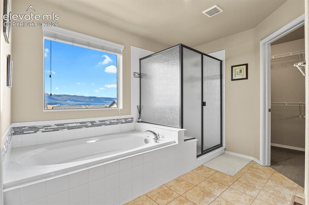 Image 25 of 48: Master Bathroom