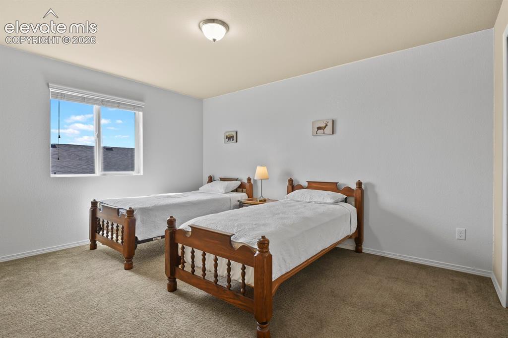 Image 32 of 48: Bedroom