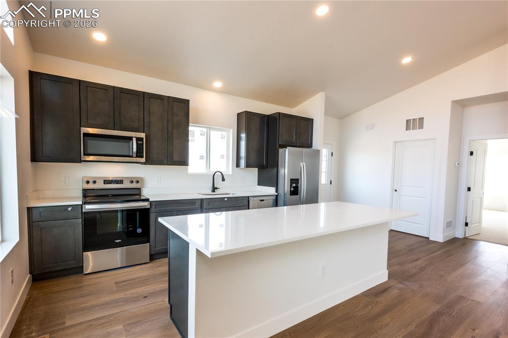 Image 5 of 24: Kitchen