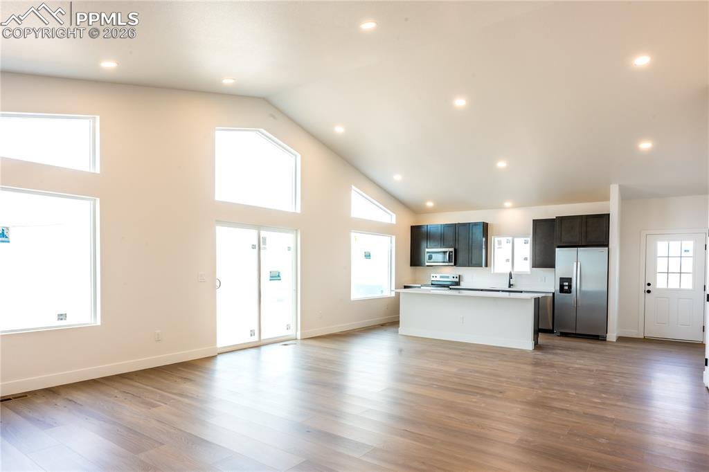 Image 7 of 24: Living Room