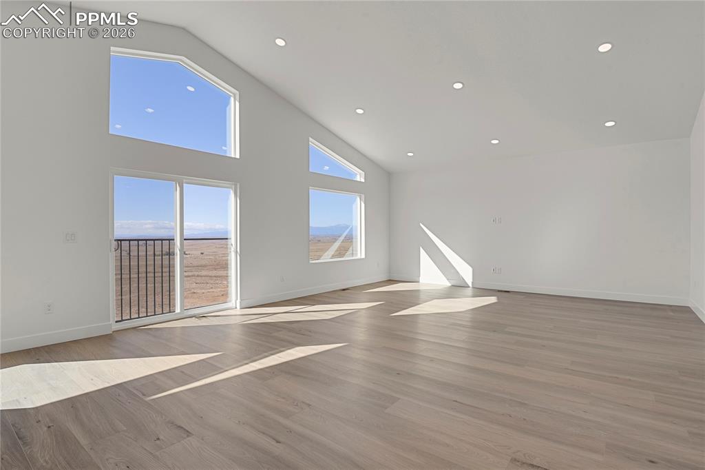 Image 8 of 29: This image shows the same model with alternate finishes. Actual home is cur