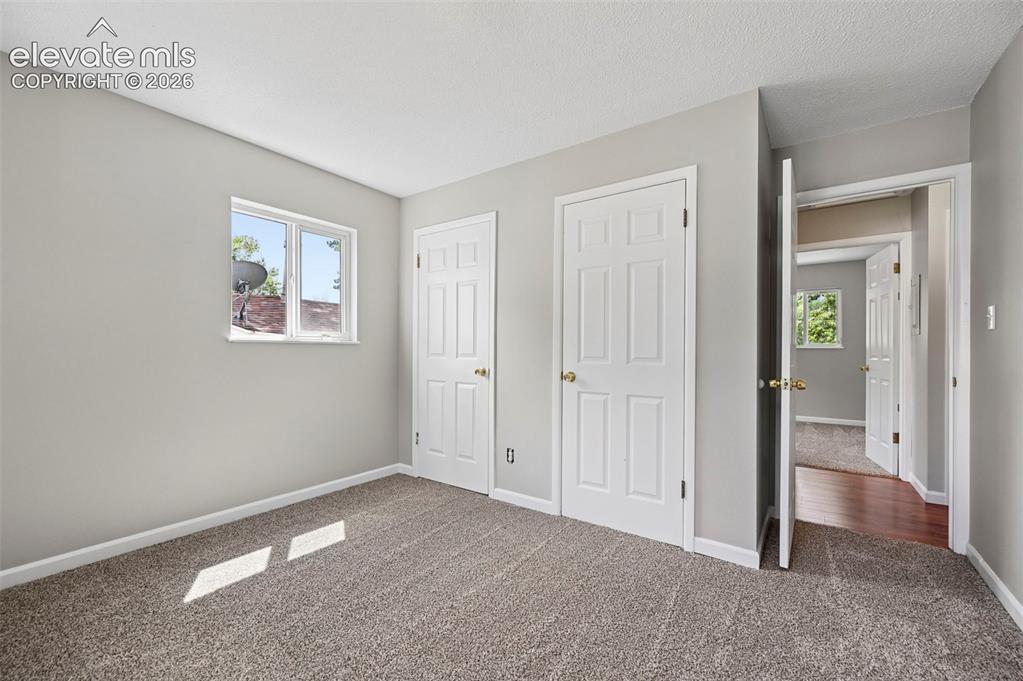 Image 11 of 32: Bedroom