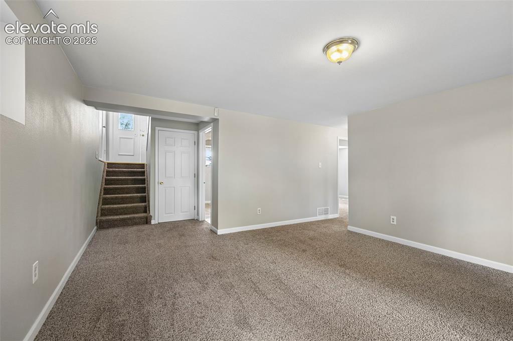 Image 17 of 32: Family Room