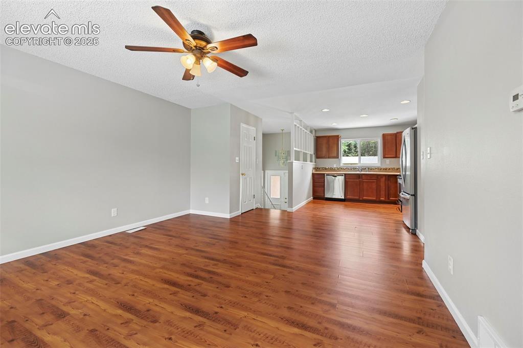 Image 8 of 32: Living Room