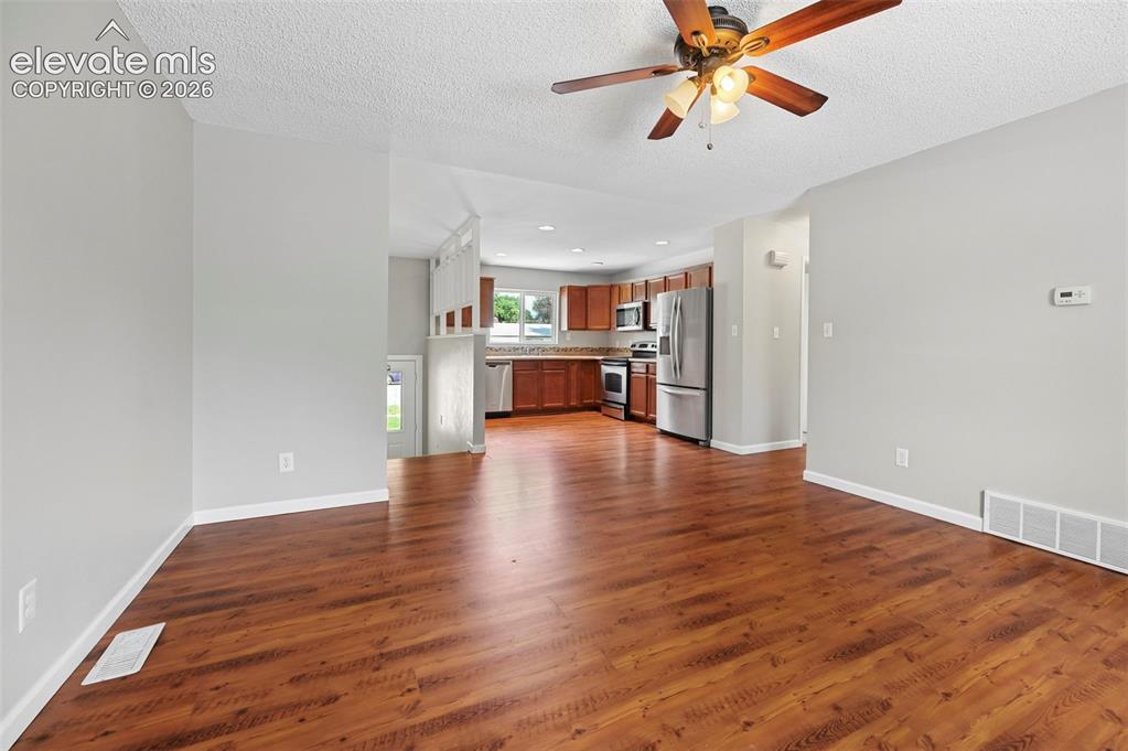 Image 9 of 32: Living Room
