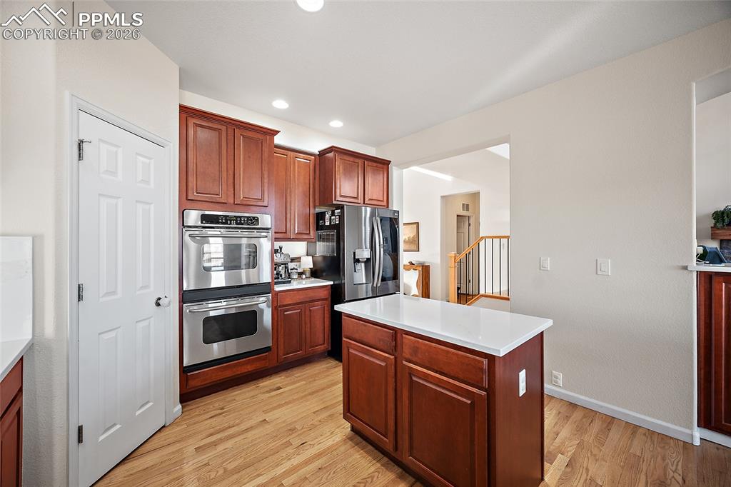 Image 12 of 50: Kitchen