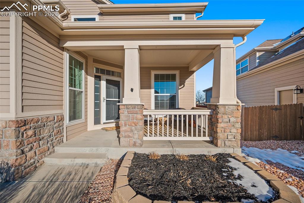 Image 4 of 50: Entry