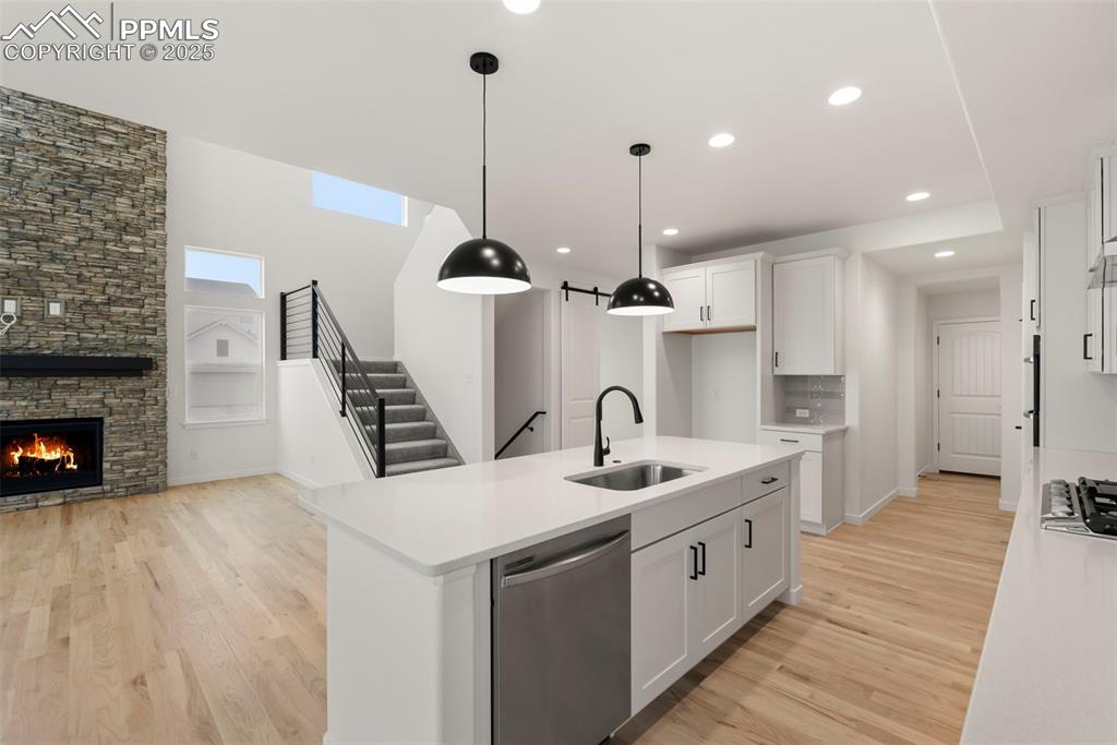 Image 10 of 48: Kitchen