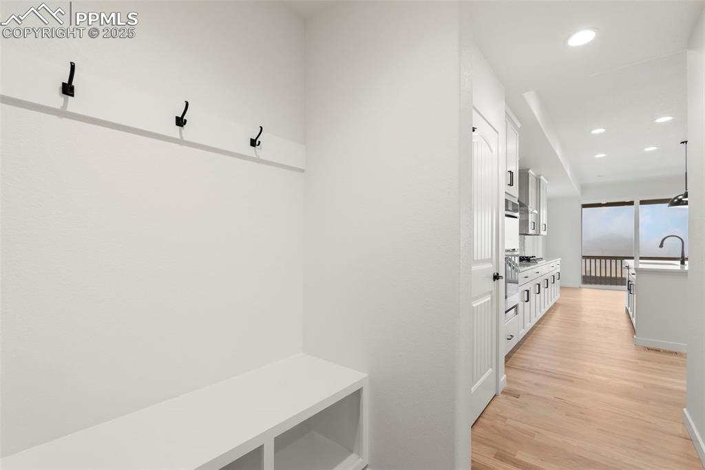 Image 16 of 48: Mud Room