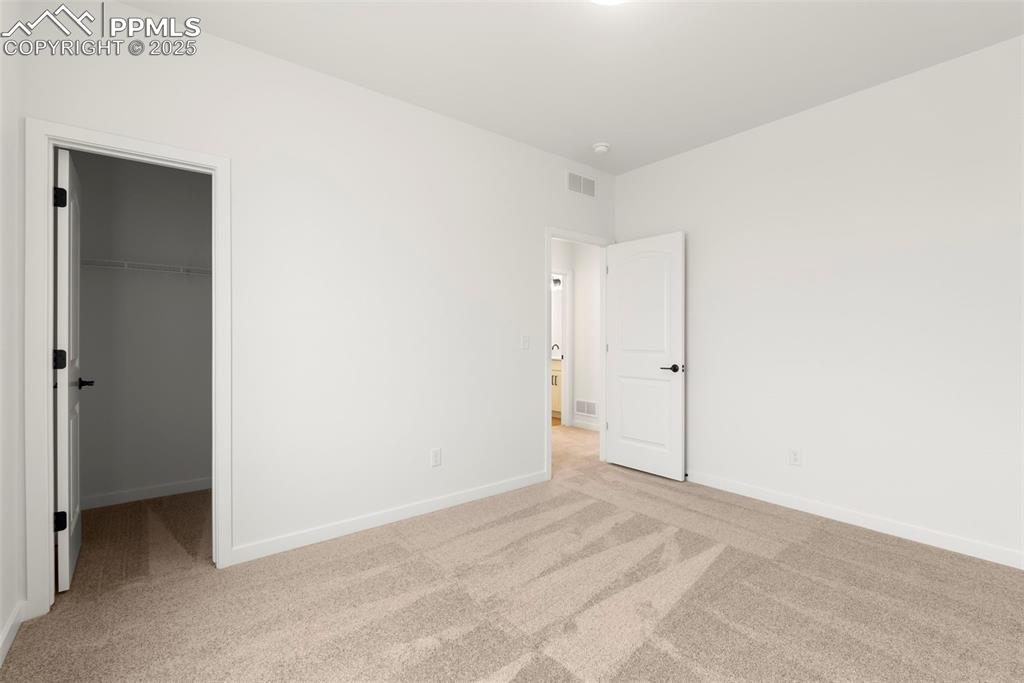 Image 28 of 48: Bedroom