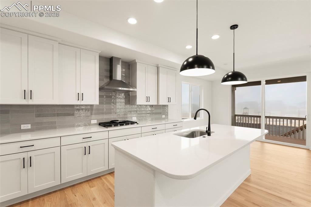 Image 8 of 48: Kitchen