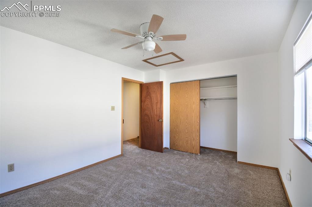 Image 8 of 15: Bedroom