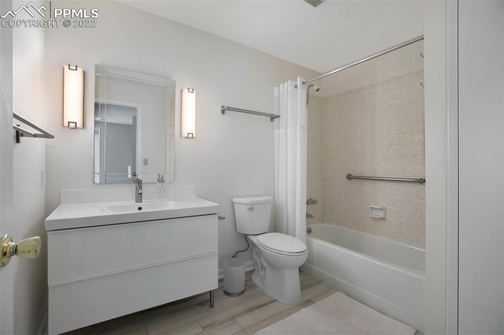 Listing 8791663, Image 7 of 20