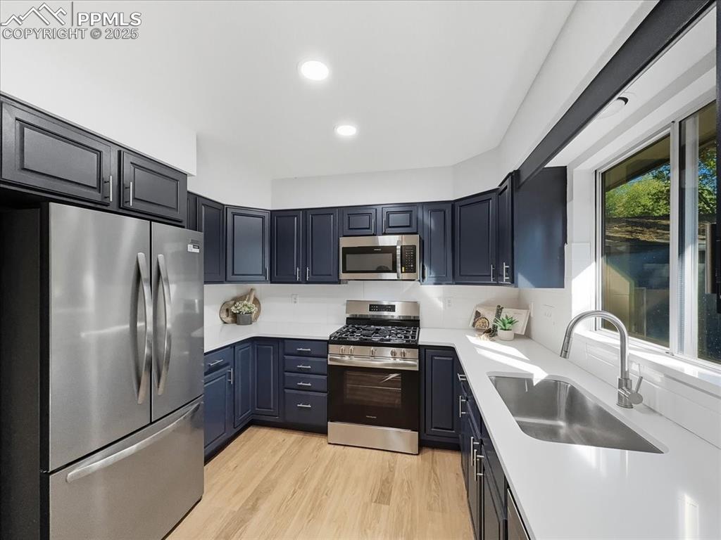 Image 3 of 34: Kitchen