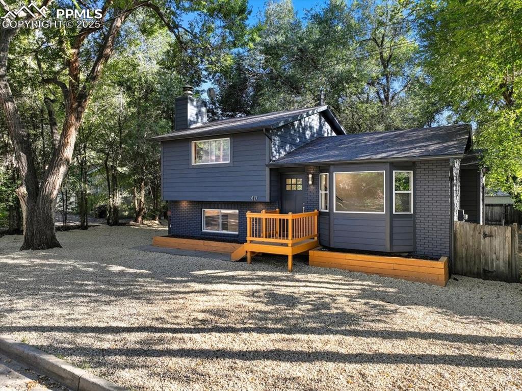 Image 6 of 34: Back of Structure