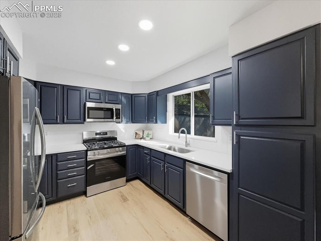 Image 9 of 34: Kitchen