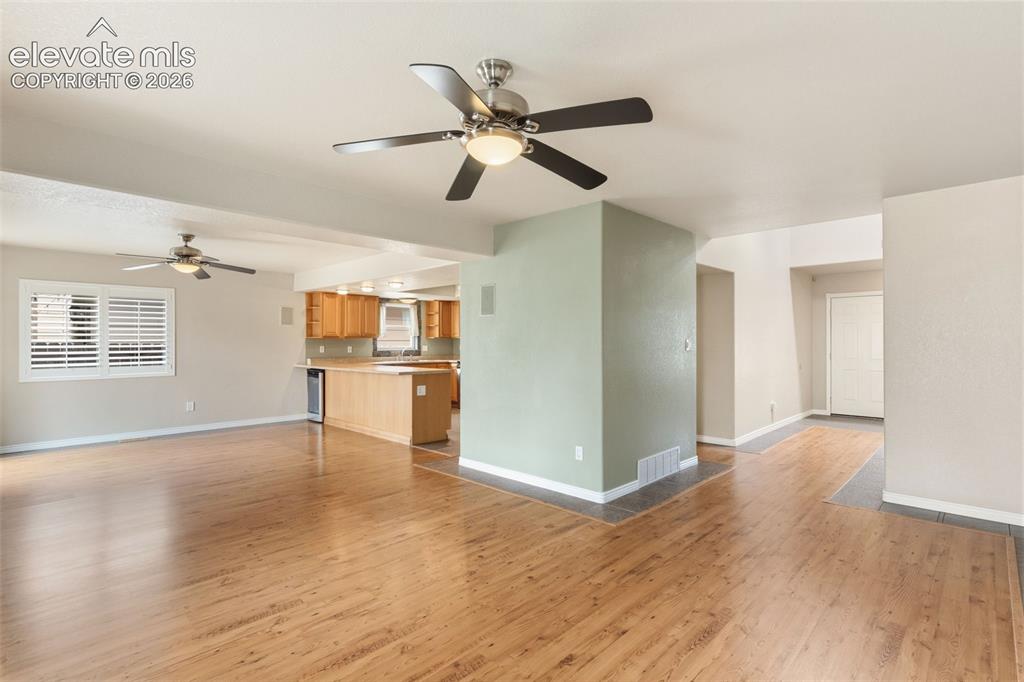 Image 7 of 30: Living Room