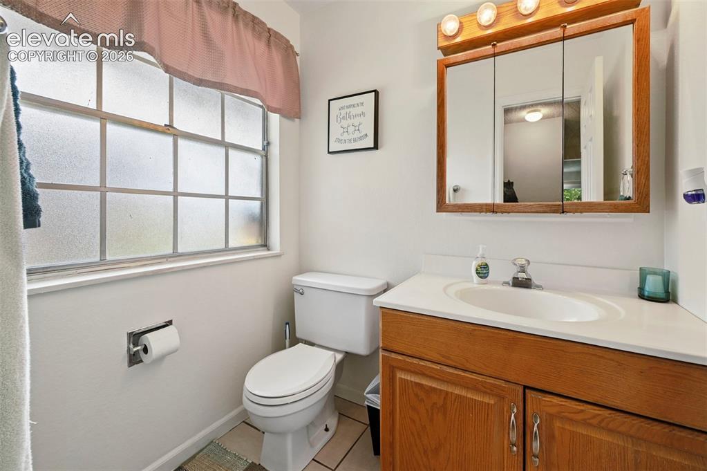 Image 10 of 31: Bathroom