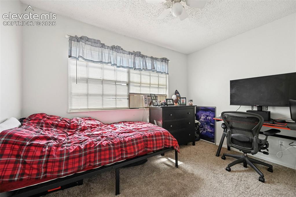 Image 14 of 31: Bedroom